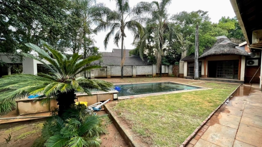 5 Bedroom Property for Sale in Safari Gardens North West